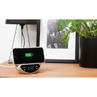 Фото товара Настольные часы "Smiley" с беспроводным (10W) зарядным устройством и будильником, пшеница/бамбук/пластик