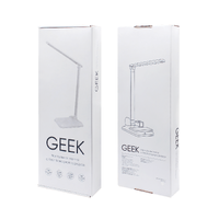 Фото товара Настольная лампа Geek с беспроводной зарядкой (белый)