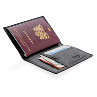Фото товара Обложка для паспорта Swiss Peak с защитой от сканирования RFID