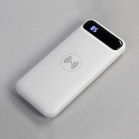 Фото товара Беспроводное зарядное устройство "Quantum", 10000 mAh с цифровым индикатором заряда